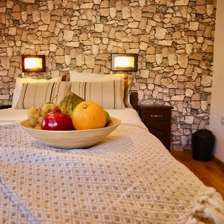 Iliikova House Hotel Kalofer Eksteriør billede