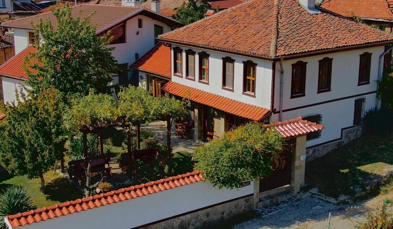 Iliikova House Hotel Kalofer Eksteriør billede