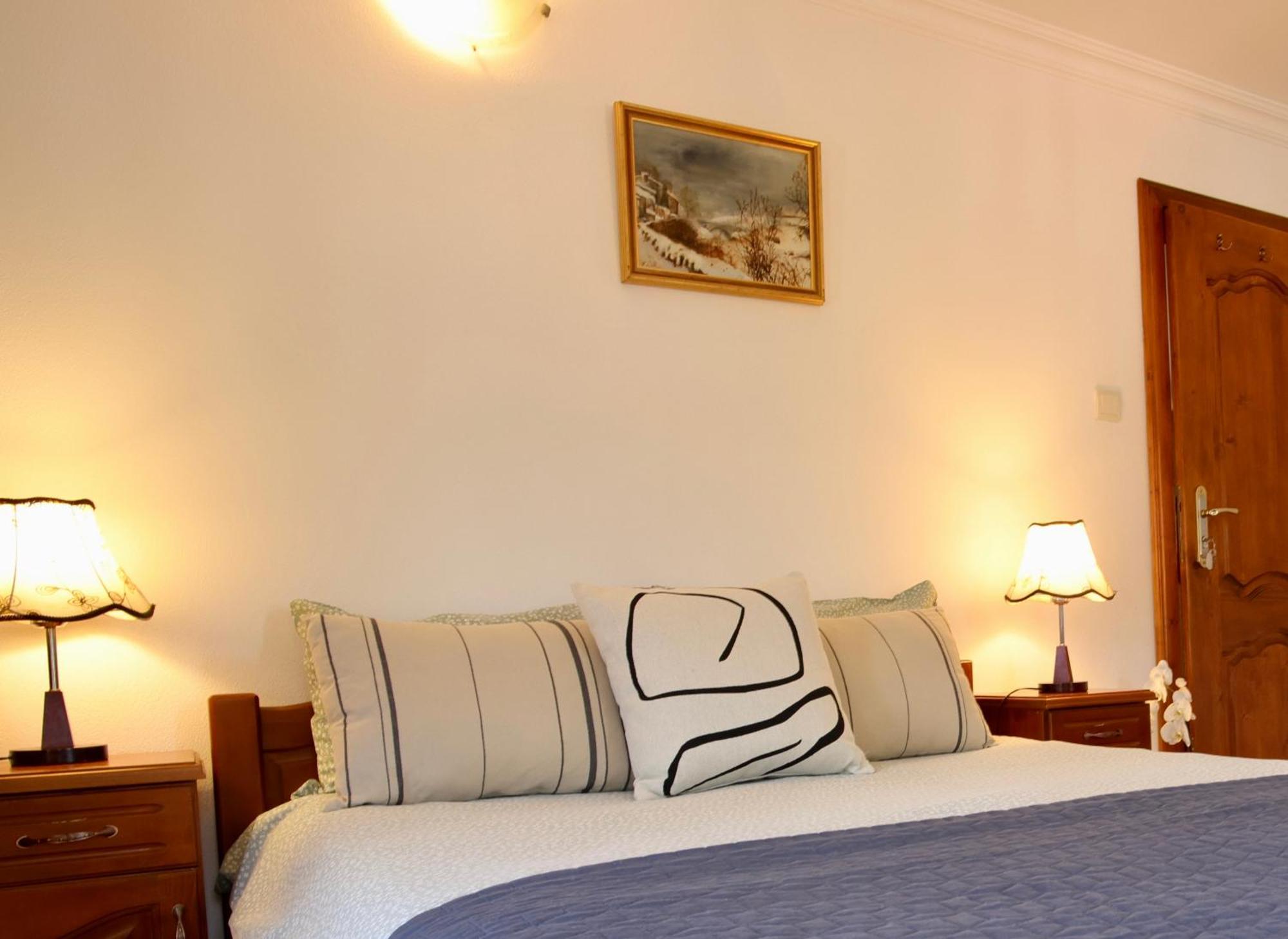 Iliikova House Hotel Kalofer Eksteriør billede